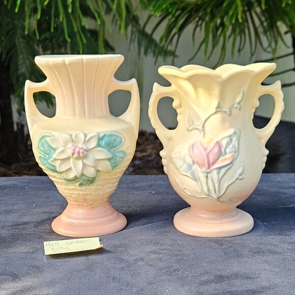 Hull Vases Very Collectible! - Picture 5 of 7